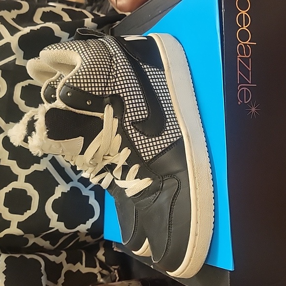 High Top Nike - Picture 4 of 6